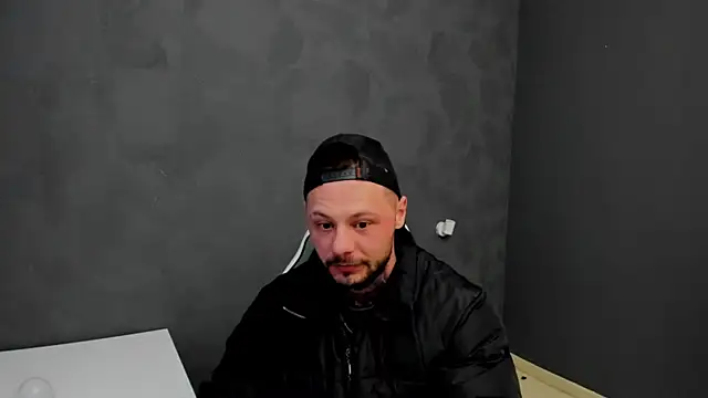 Snapshot of BrianHunts chatting on March 2025 05:33:01 AM BrianHunts online show from March 2025 05:33:01 AM