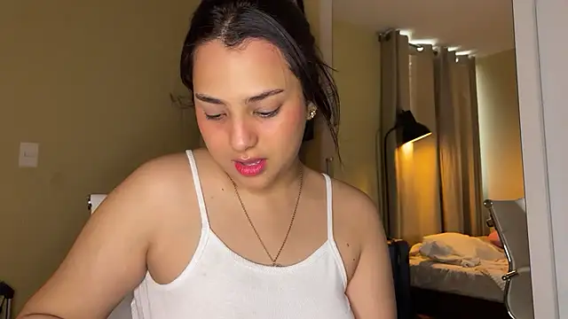 Snapshot of xSelena chatting on January 2026 10:05:02 PM xSelena online show from January 2026 10:05:02 PM