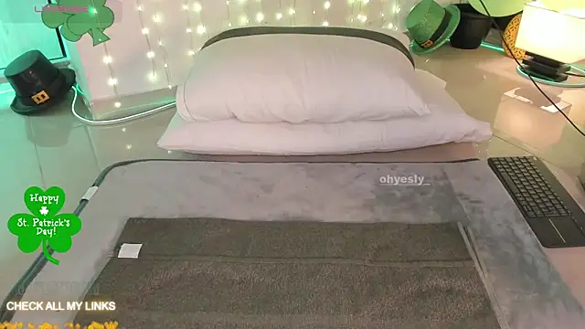 ohyesly  online show from March 2026 10:16:01 AM