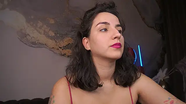 Daphne Moss online show from February 2025 05:16:01 PM