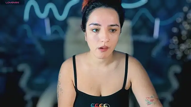 Daphne Moss online show from December 2025 08:42:02 AM