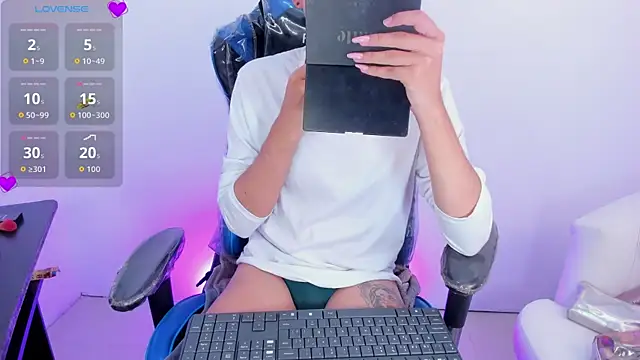 Snapshot of Chris_boy_ chatting on July 2026 09:05:01 AM Chris boy online show from July 2026 09:05:01 AM
