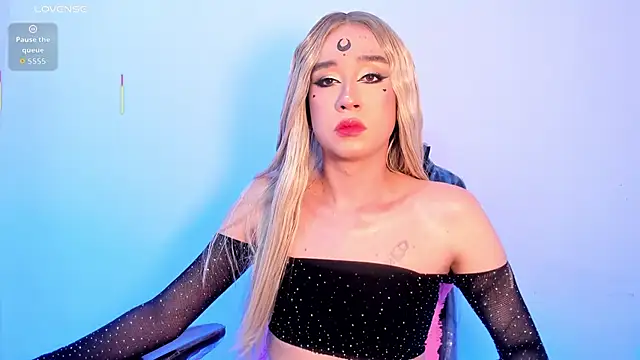 Chris boy  online show from October 2025 04:33:01 AM