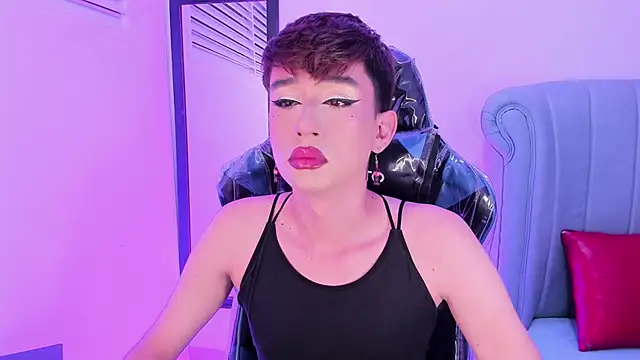 Chris boy  online show from April 2026 08:28:01 AM