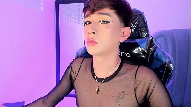 Chris boy  online show from March 2026 01:51:02 PM