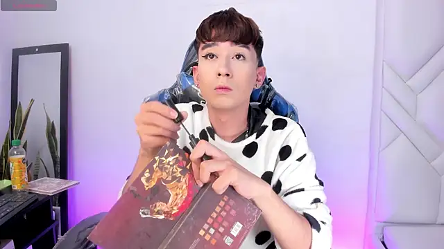 Chris boy  online show from January 2026 08:29:02 AM