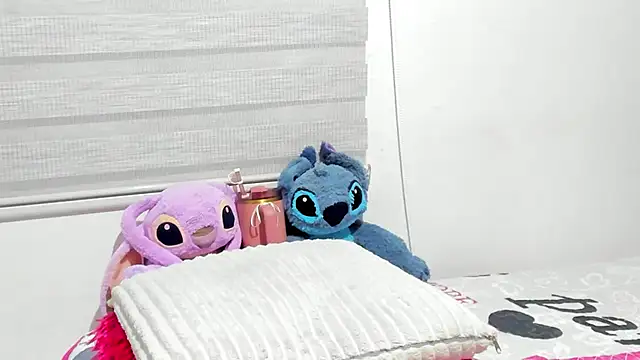 Elizabeth 18  online show from January 2026 03:21:02 AM