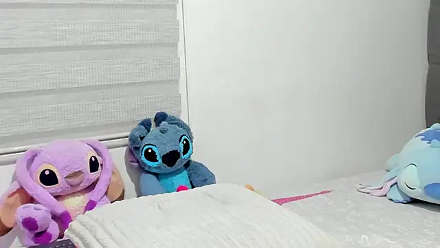 Elizabeth 18  online show from January 2026 03:02:01 AM