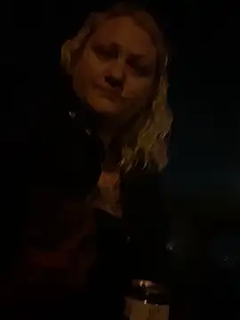 Snapshot of SexyZannaRose chatting on January 2026 07:02:02 AM SexyZannaRose online show from January 2026 07:02:02 AM