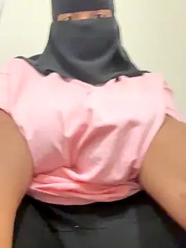 Snapshot of Submissive_Arab chatting on October 2025 09:38:01 PM Submissive Arab online show from October 2025 09:38:01 PM