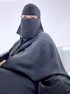 Snapshot of Submissive_Arab chatting on December 2024 10:15:02 PM Submissive Arab online show from December 2024 10:15:02 PM