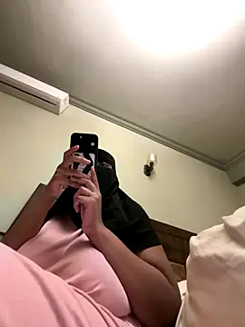 Snapshot of Submissive_Arab chatting on September 2025 07:25:02 PM Submissive Arab online show from September 2025 07:25:02 PM