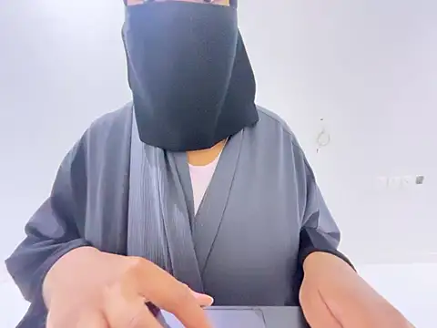 Snapshot of Submissive_Arab chatting on February 2025 05:05:02 PM Submissive Arab online show from February 2025 05:05:02 PM