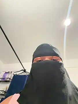Submissive Arab online show from May 2026 02:11:01 AM