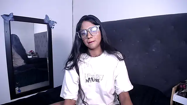 Delilah Blazee online show from February 2026 08:41:02 PM