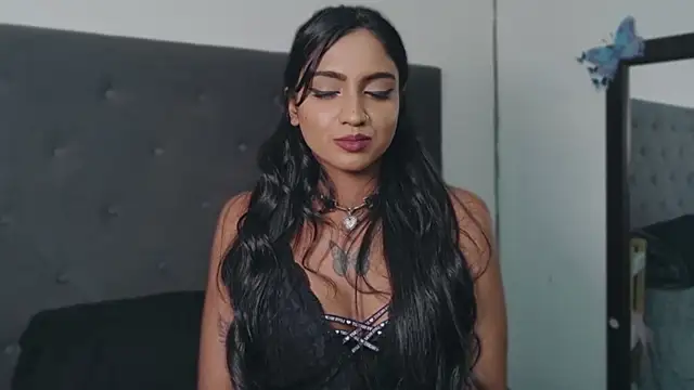 Delilah Blazee online show from June 2026 06:52:02 PM