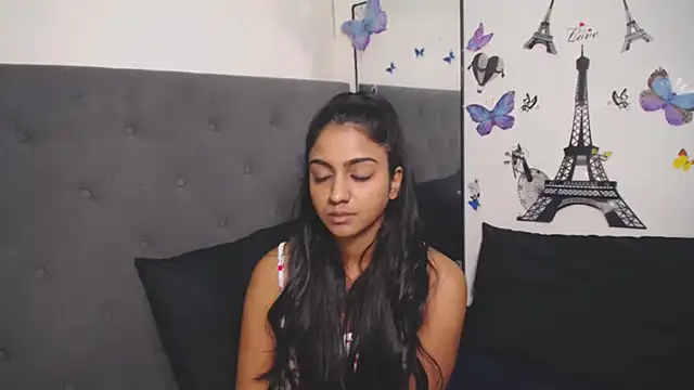 Delilah Blazee online show from October 2025 08:10:02 PM