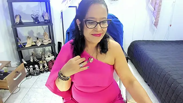 Chanel Doll  online show from November 2025 10:04:01 AM