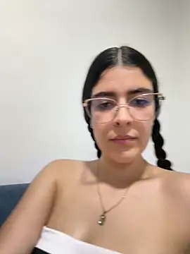  Niah  online show from February 2026 01:58:02 AM