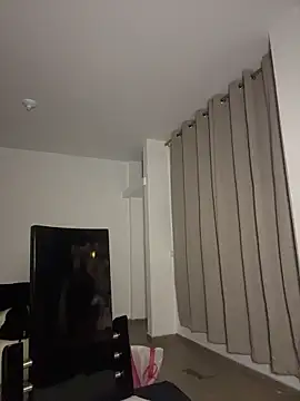  Niah  online show from April 2026 01:52:01 AM