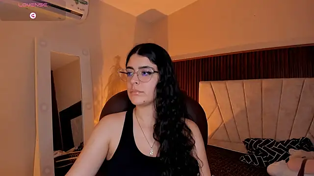  Niah  online show from February 2026 08:07:01 PM