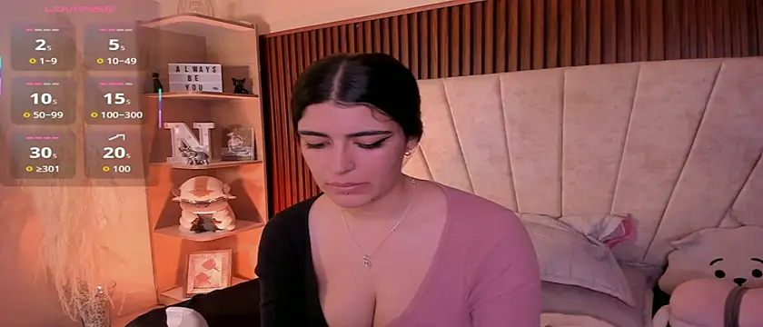  Niah  online show from October 2025 08:08:02 PM