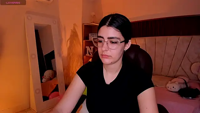  Niah  online show from April 2026 09:19:02 PM