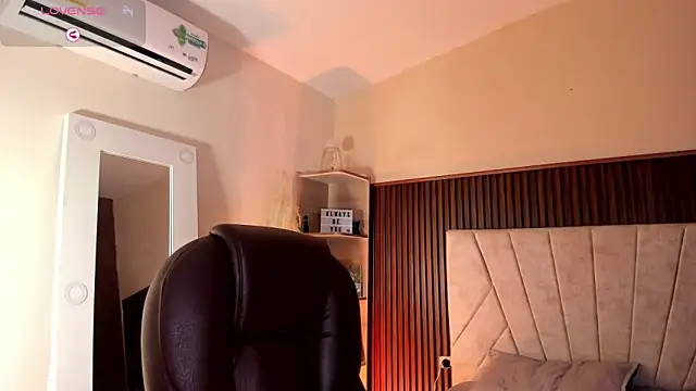  Niah  online show from September 2025 07:57:01 PM