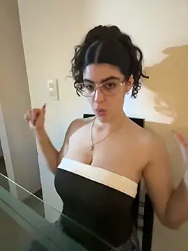  Niah  online show from December 2025 11:18:01 PM