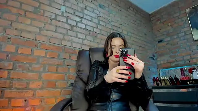 MistressMilana online show from March 2026 01:34:01 PM