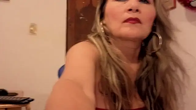 Snapshot of amandabakerx chatting on June 2026 04:16:01 PM amandabakerx online show from June 2026 04:16:01 PM