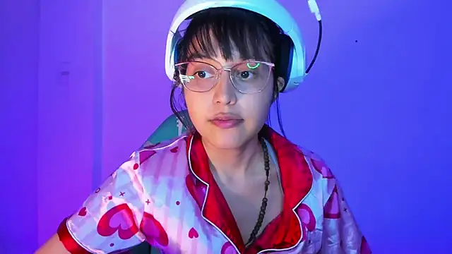 Little Lisy online show from October 2025 04:20:02 AM