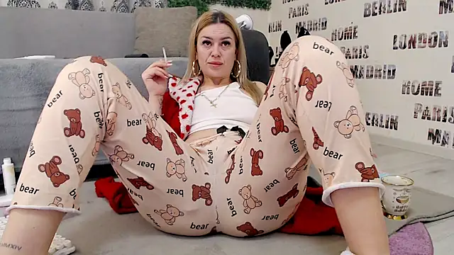 sweetdaiana23 online show from March 2026 01:48:01 AM