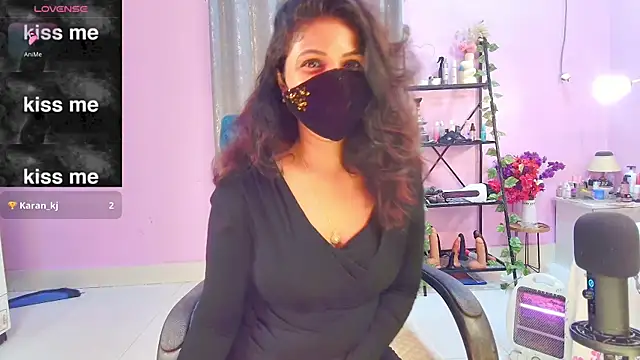 Naughty nightz online show from November 2025 04:33:02 PM