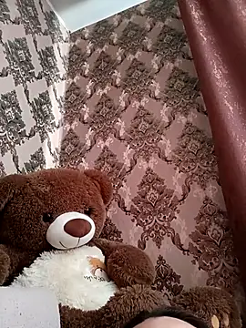 Snapshot of LeilaSaint chatting on November 2025 07:33:02 AM LeilaSaint online show from November 2025 07:33:02 AM