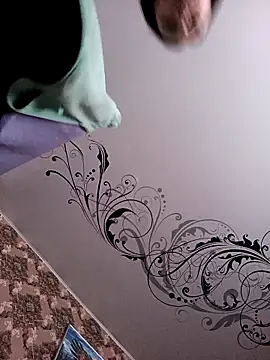 Snapshot of LeilaSaint chatting on November 2025 06:52:01 AM LeilaSaint online show from November 2025 06:52:01 AM