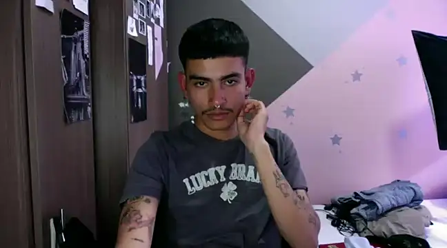 Snapshot of sorry-mom69 chatting on January 2025 10:02:01 PM sorry-mom69 online show from January 2025 10:02:01 PM