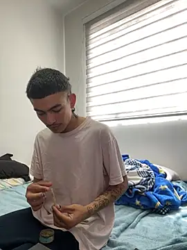 sorry-mom69 online show from November 2025 05:28:01 PM