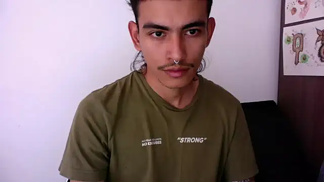 Snapshot of sorry-mom69 chatting on October 2025 08:02:01 PM sorry-mom69 online show from October 2025 08:02:01 PM
