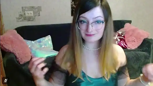 Snapshot of Arielsssplash chatting on November 2025 02:50:02 PM Arielsssplash online show from November 2025 02:50:02 PM