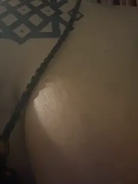 nickytheehawtie online show from April 2026 03:59:01 PM