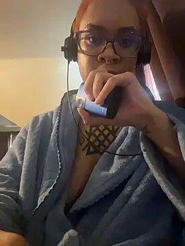 nickytheehawtie online show from April 2026 04:13:02 PM