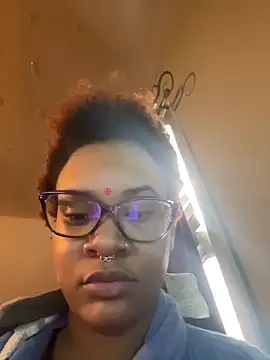 nickytheehawtie online show from February 2026 01:34:01 PM