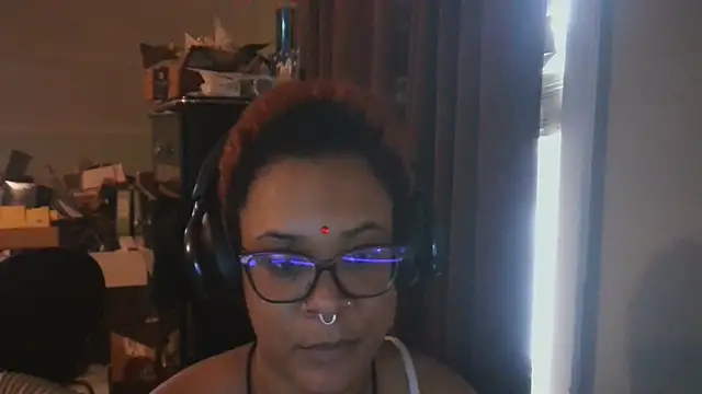 nickytheehawtie online show from February 2026 06:26:01 PM