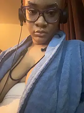 nickytheehawtie online show from March 2026 01:22:02 PM