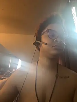 nickytheehawtie online show from February 2026 05:24:02 PM