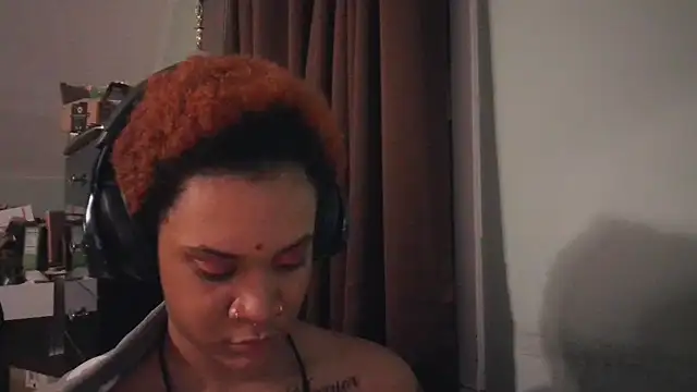 nickytheehawtie online show from February 2026 01:39:01 AM