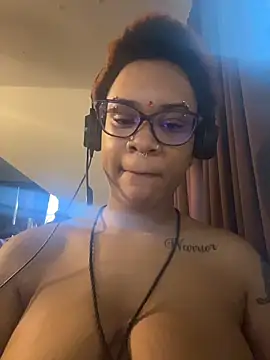 nickytheehawtie online show from March 2026 02:14:02 PM