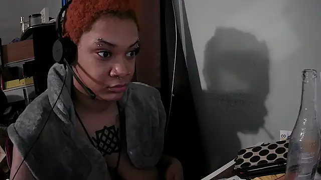 nickytheehawtie online show from May 2026 08:30:02 AM
