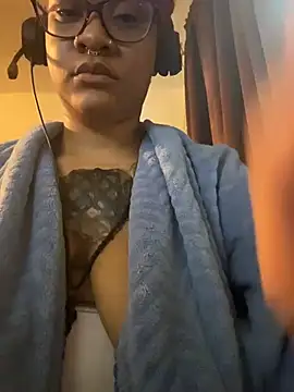 nickytheehawtie online show from March 2026 01:45:02 PM